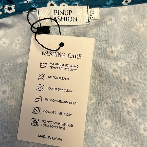 NWT Pinup Fashion Plus Size 24W Blue Floral Prairie Cottage Dress - Picture 9 of 10